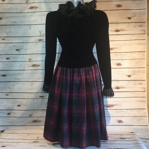 Oscar de la Renta Dresses & Skirts - Oscar De La Renta Dress Miss O Vintage Tartan Sz 4